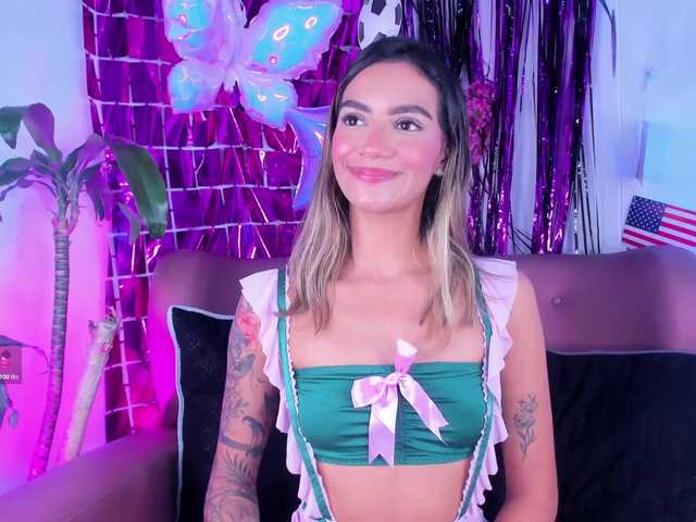 Felicity111 live cam on BongaCams