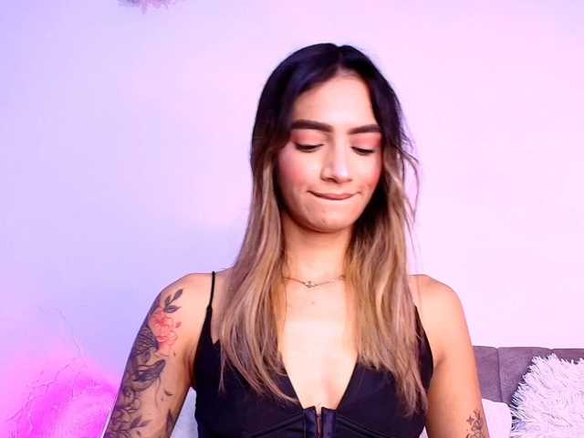 Felicity111 live cam on BongaCams