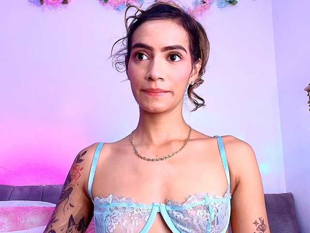 Felicity111 live cam on BongaCams