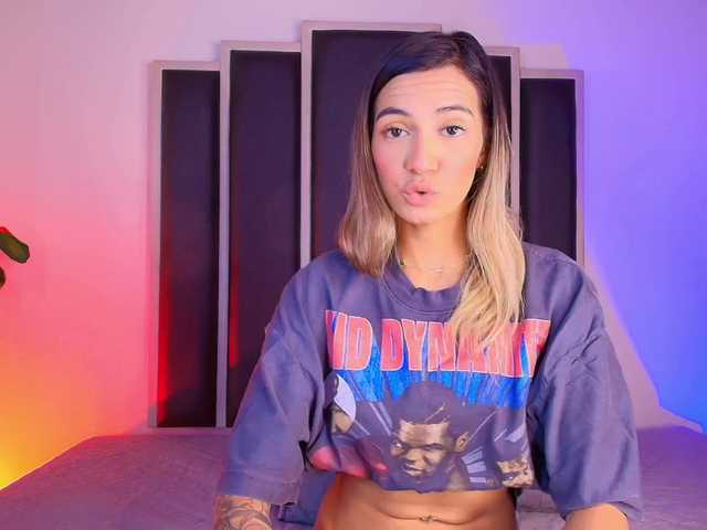 Felicity111 live cam on BongaCams