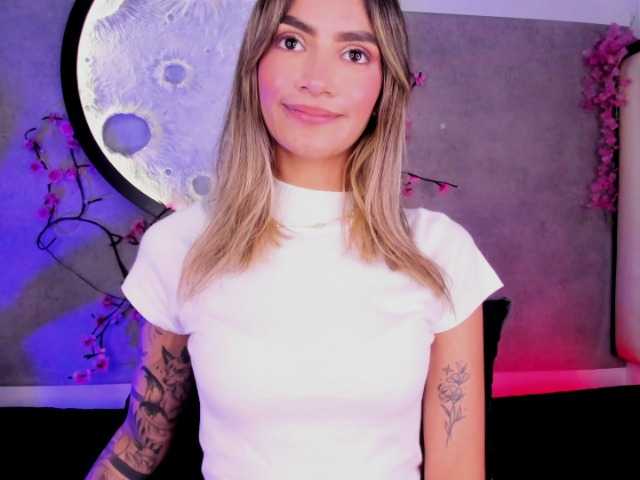 Felicity111 live cam on BongaCams