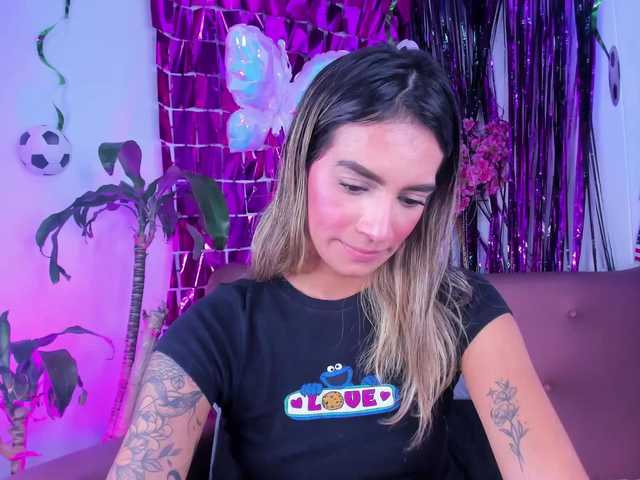 Felicity111 live cam on BongaCams