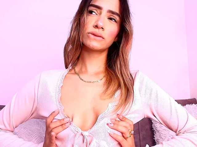 Felicity111 live cam on BongaCams