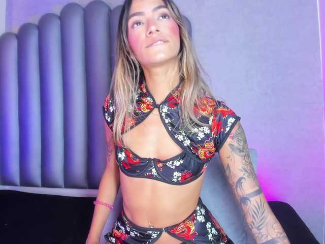 Felicity111 live cam on BongaCams