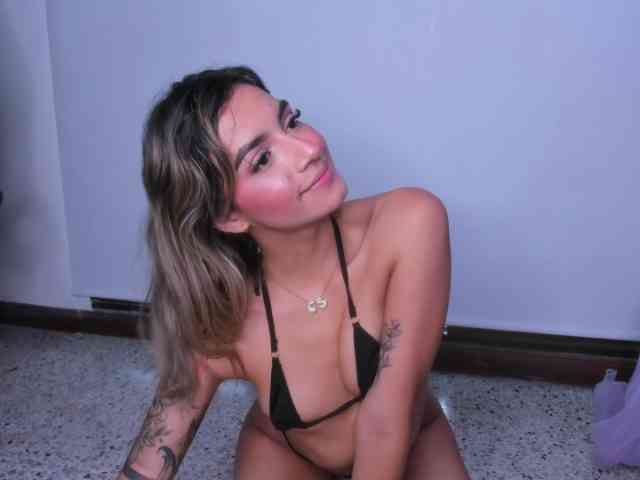 Felicity111 webcam