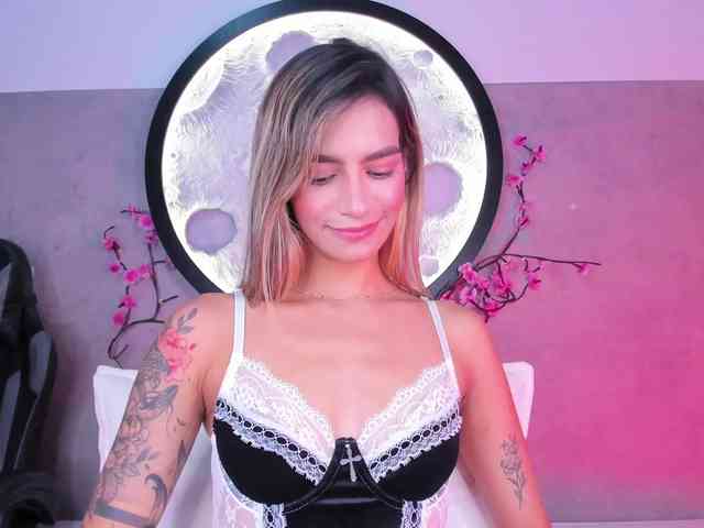 Felicity111 webcam