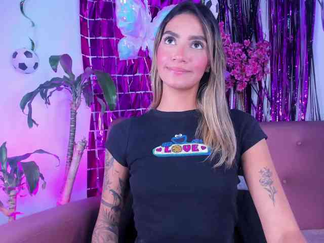 Felicity111 webcam