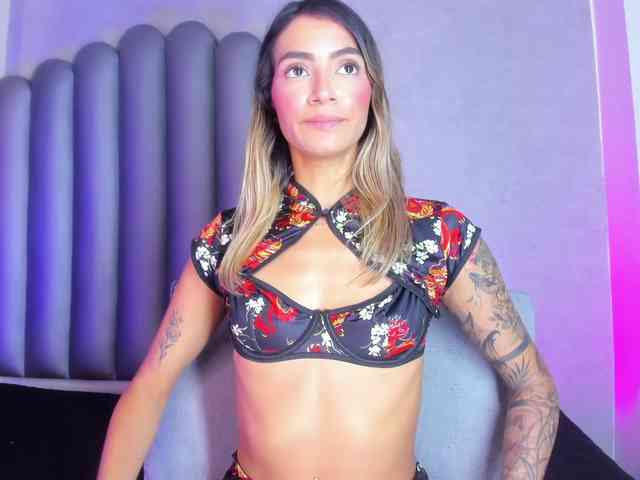 Felicity111 webcam