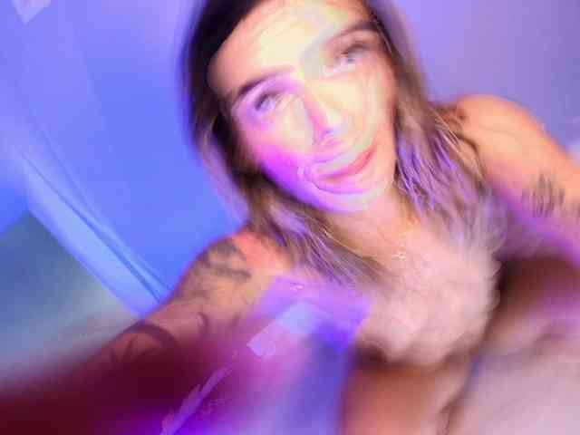 Felicity111 webcam