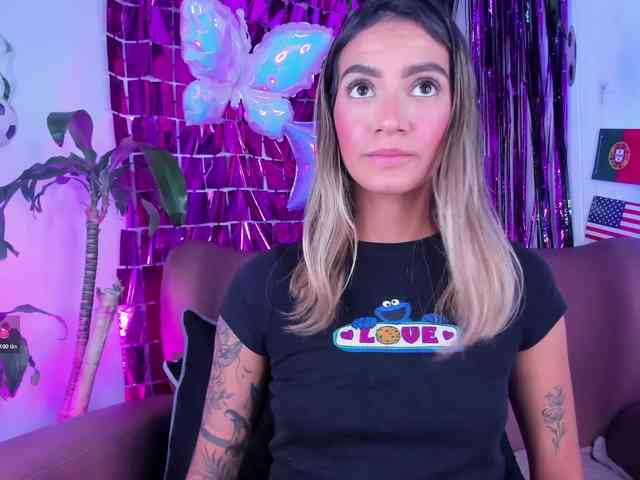 Felicity111 webcam