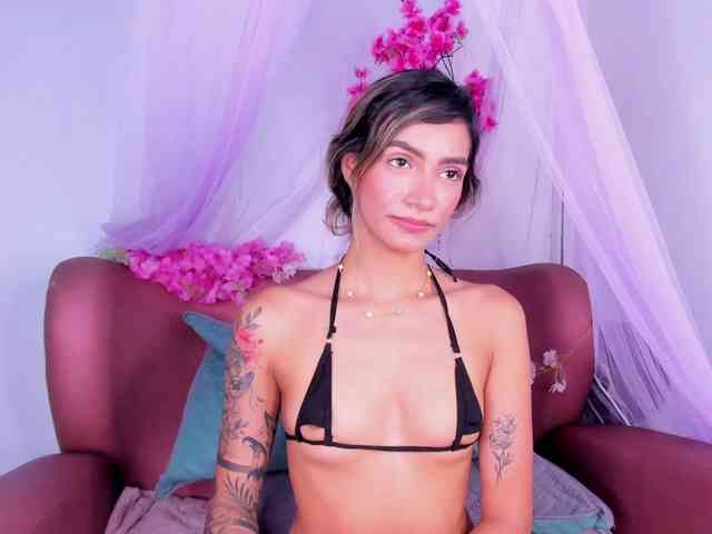 Felicity111 webcam