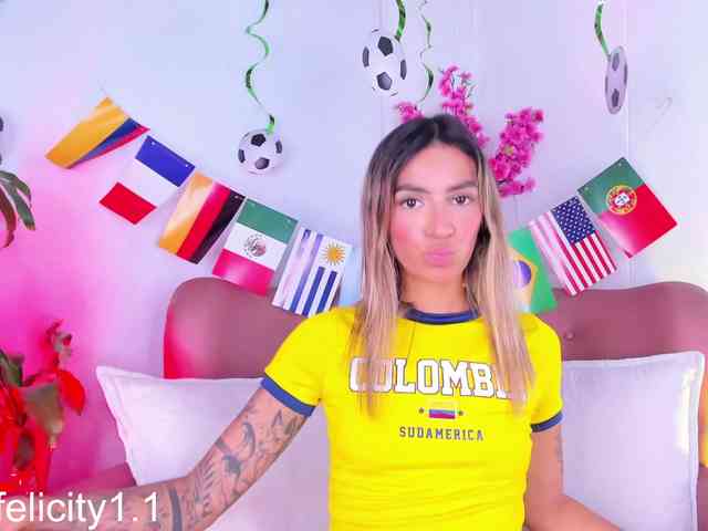 Felicity111 webcam