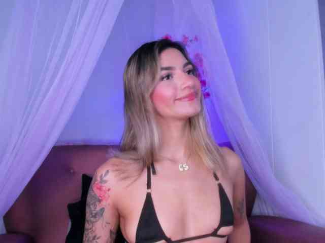 Felicity111 webcam