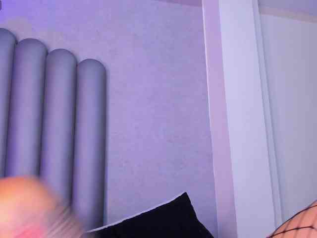 Felicity111 webcam