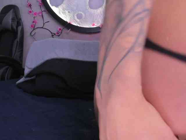 Felicity111 webcam