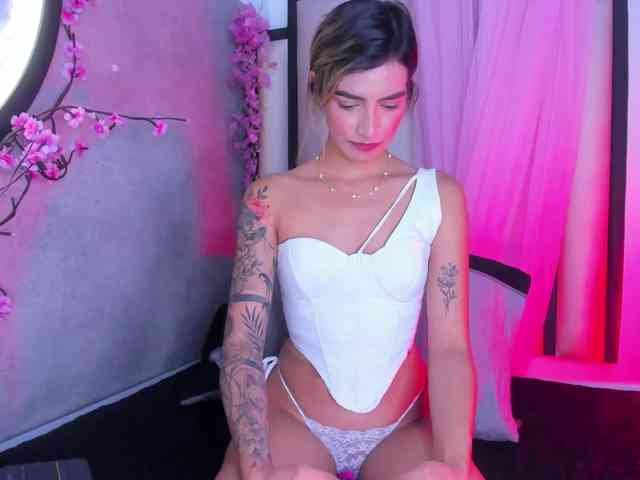 Felicity111 webcam