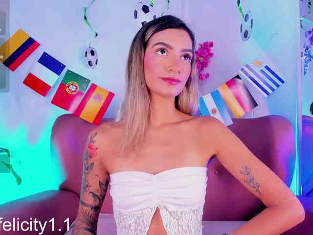 Felicity111 webcam