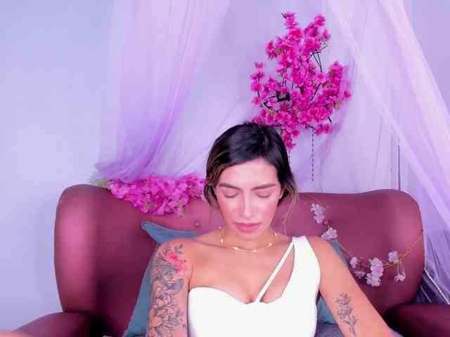 Felicity111 webcam