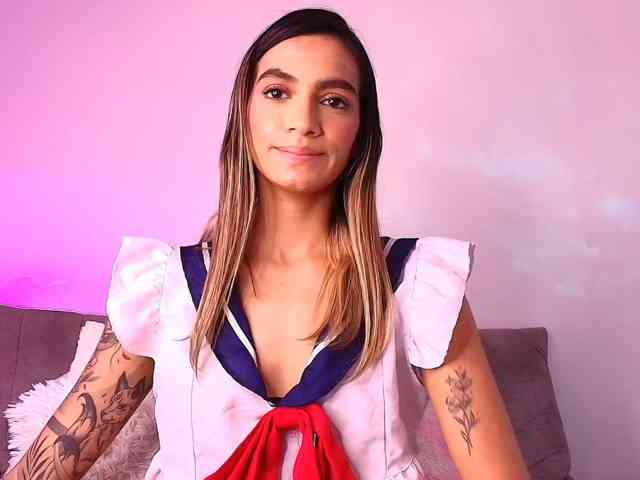 Modelo: Felicity111