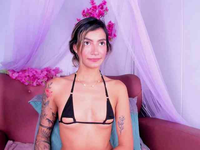 Felicity111 webcam