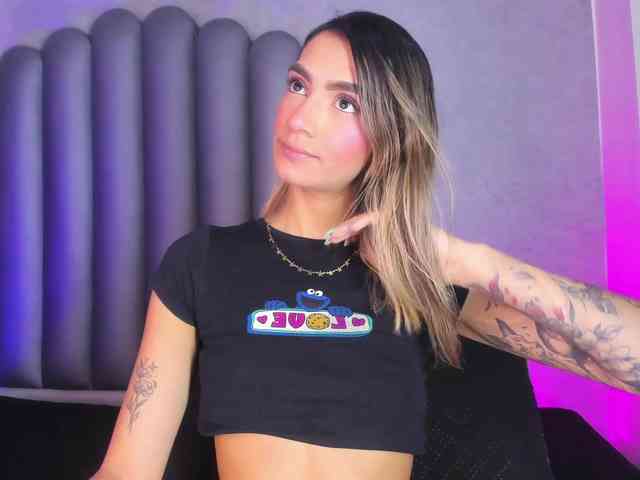 Felicity111 webcam