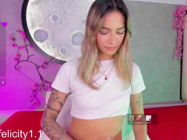 Felicity111 webcam
