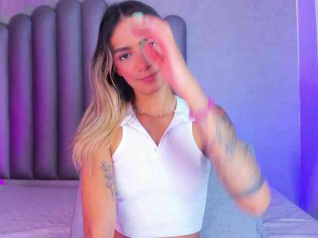 Felicity111 webcam