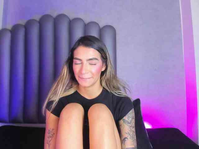 Felicity111 webcam