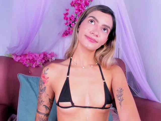 Felicity111 webcam