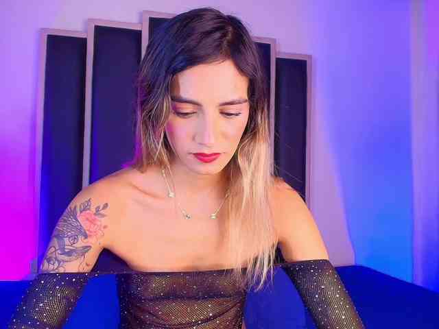 Felicity111 webcam