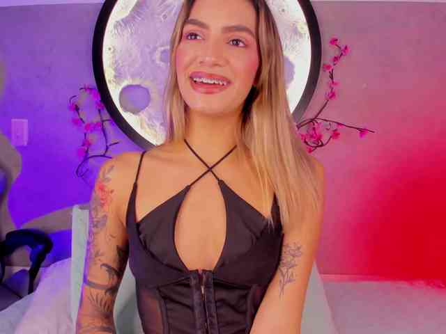 Felicity111 webcam