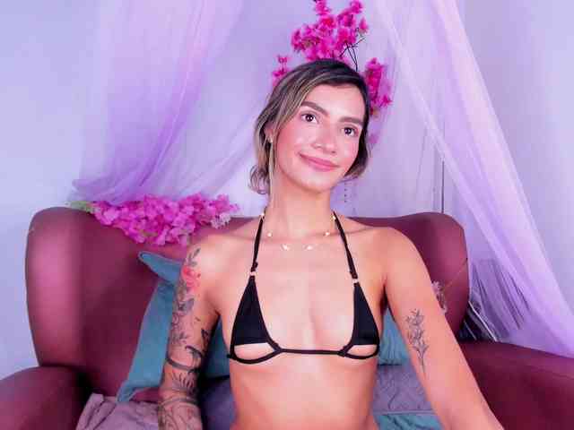 Felicity111 webcam