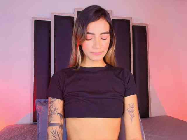 Felicity111 webcam
