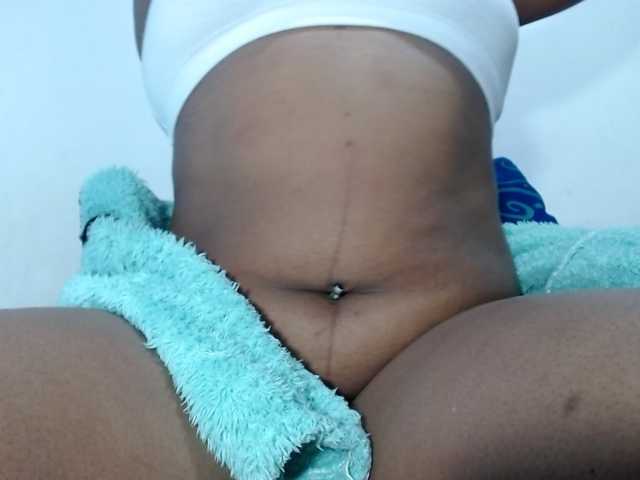 mamy02 live cam on BongaCams