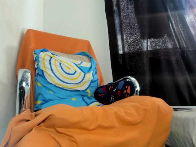 mamy02 live cam on 