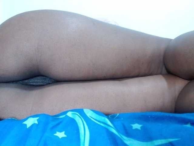 mamy02 live cam on BongaCams