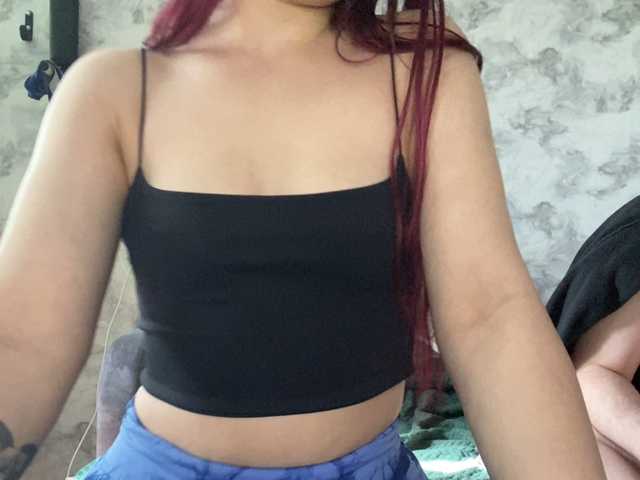  Crazy-lady chat room