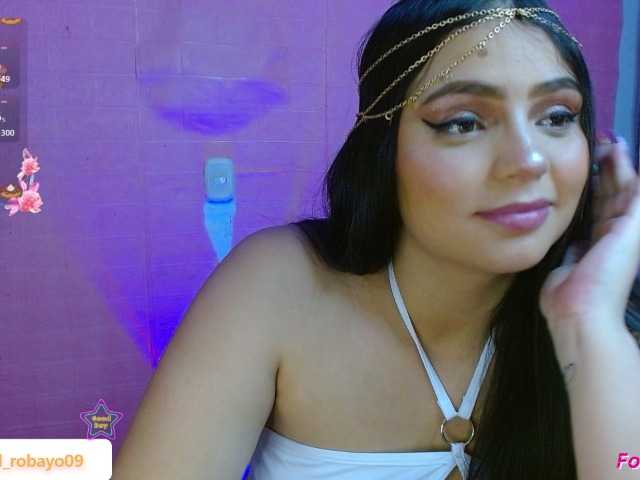 le modèle karol0906 est en webcam porno dans un show sur le site bongacams, il possède les tags suivants: Latino/Hispanic,Brunette,Hairy