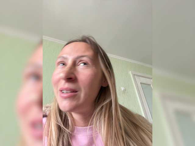 Saveta's BongaCams show and profile