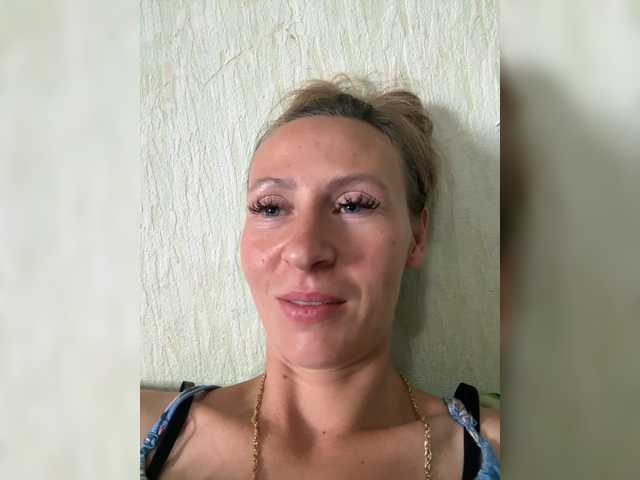 Saveta live cam on BongaCams