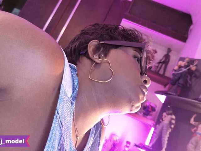 JasmineCampbell, en directo ahora en BongaCams