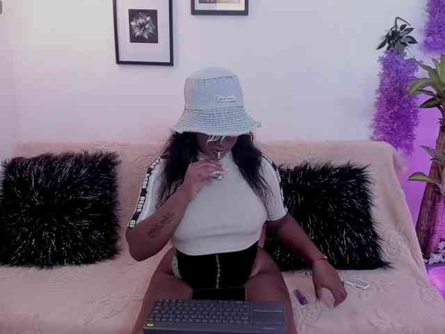 JasmineCampbell webcam