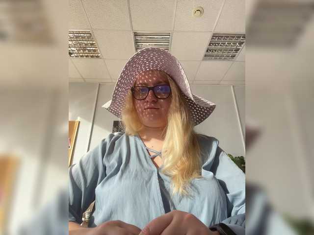 SashulyaAsd's BongaCams show and profile