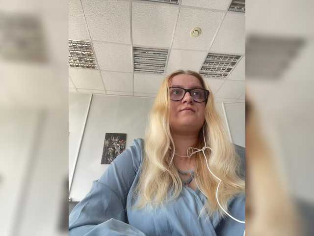 SashulyaAsd's BongaCams show and profile