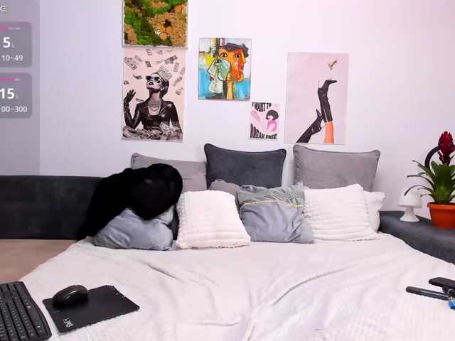 FindomGoddess live cam preview