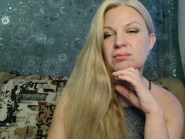 BlondeFox live cam preview