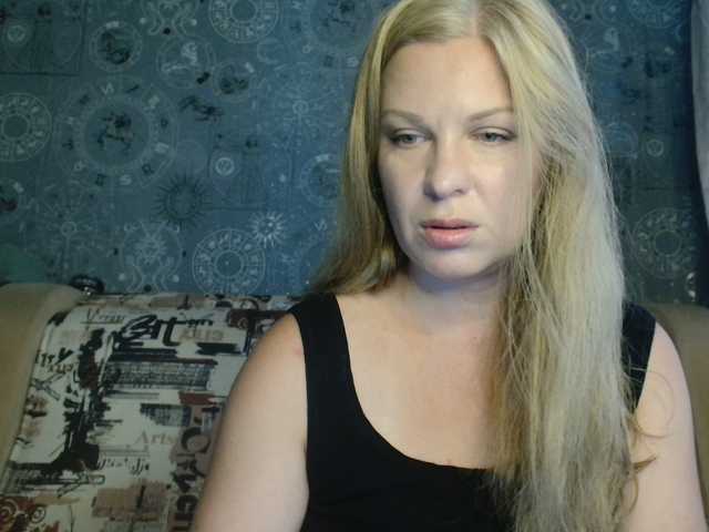 BlondeFox live webcam show