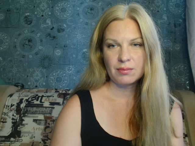 BlondeFox live webcam show