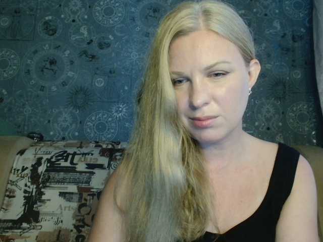 BlondeFox live webcam show