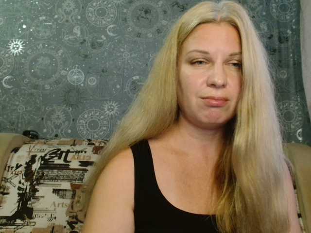 BlondeFox live cam on BongaCams